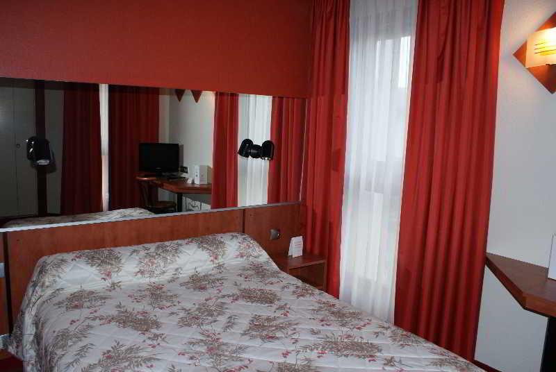 Inter-Hotel Toulouse Aeroport Blagnac Zewnętrze zdjęcie